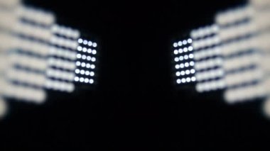 Projektörler, düzgün hareket ışık yanıp sönen