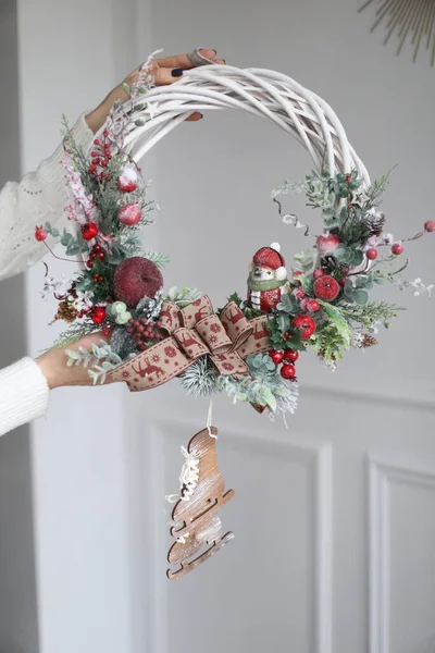 Kristal kütle biçiminde çiçek dekorasyonları 