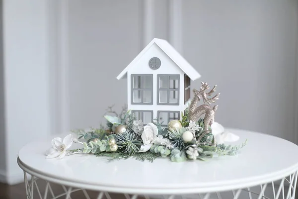 Kristal kütle biçiminde çiçek dekorasyonları 