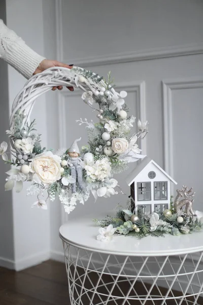 Kristal kütle biçiminde çiçek dekorasyonları 