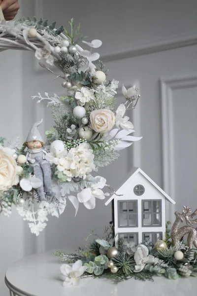 Kristal kütle biçiminde çiçek dekorasyonları 