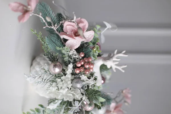 Kristal kütle biçiminde çiçek dekorasyonları 