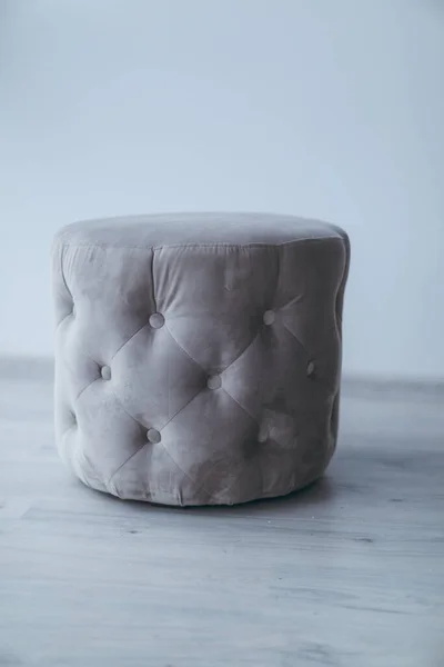 Oda dekorasyonundaki kanepe