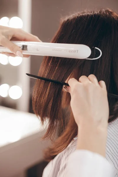 Kuaförlerin elleri iş üstünde.