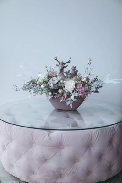 Kış çiçekli kristal geyik