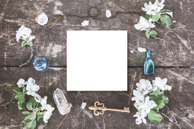 Şirin ve şık marka mockup fotoğraf
