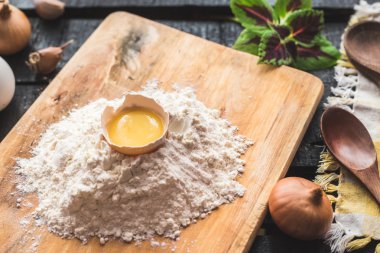 İtalyan spagetti ile boş tarif kitabı