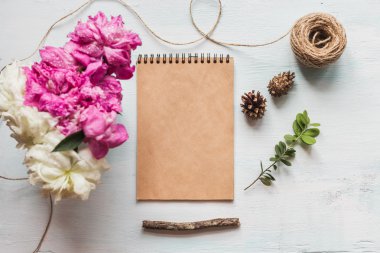 Kimlik ve zanaat mockup Retro filtre efekti ile ayarla