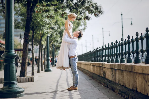 Giorno del matrimonio a Budapest — Foto Stock