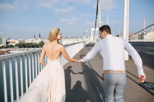 Hochzeitstag in Budapest — Stockfoto