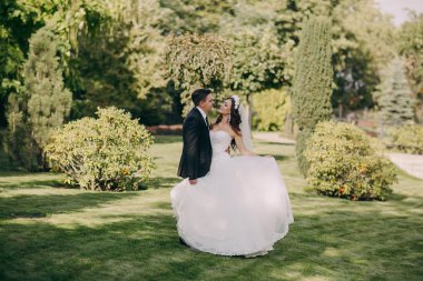 büyülü şenlikli düğün günü