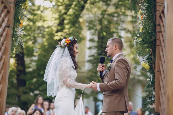 Ceremonie huwelijksboog — Stockfoto