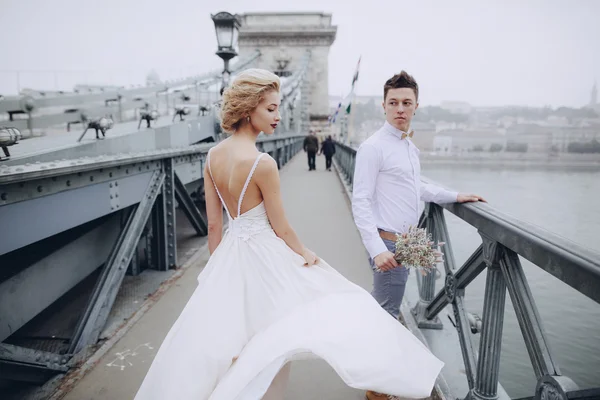 Hochzeitstag in Budapest — Stockfoto