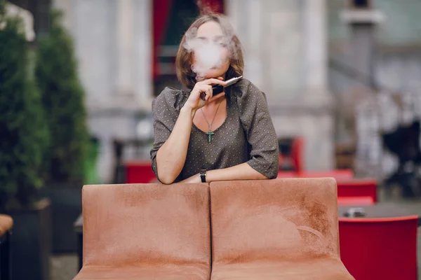 Girl with E-cigarette — Stock Photo, Image