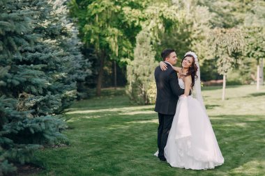 büyülü şenlikli düğün günü