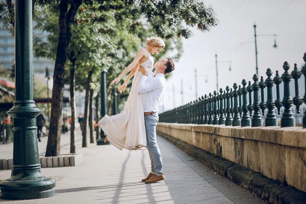 Giorno del matrimonio a Budapest — Foto Stock