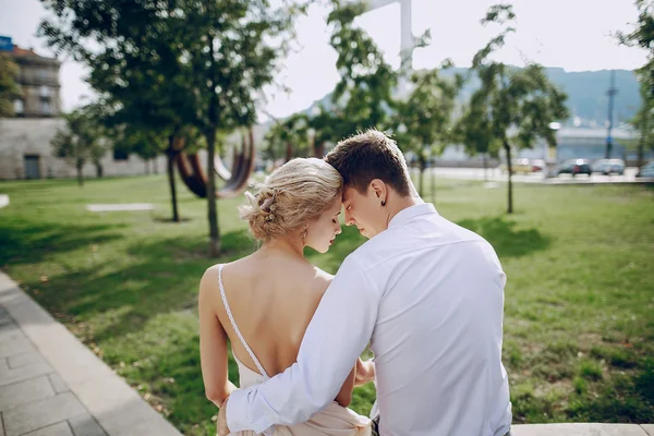 Giorno del matrimonio a Budapest — Foto Stock