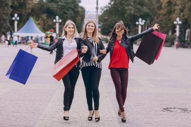 moda alışveriş caddesi