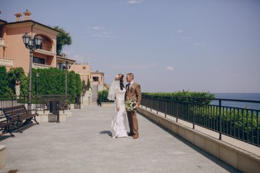 güneşli düğün günü