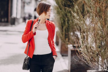 elektronik sigara ile kız