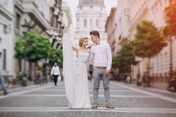 Bröllopsdag i Budapest — Stockfoto