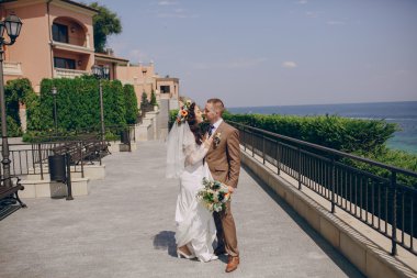 güneşli düğün günü