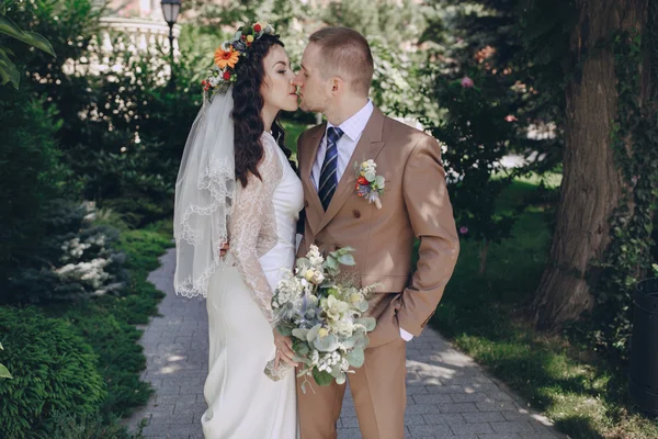 Dia ensolarado do casamento — Fotografia de Stock