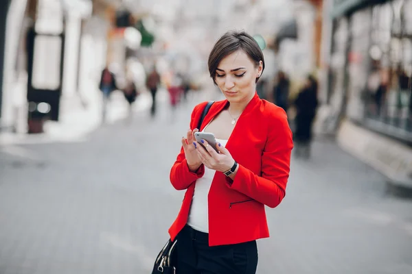 Beautiful young woman — Stock Photo, Image