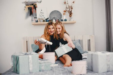 Güzellik Noel kızlar