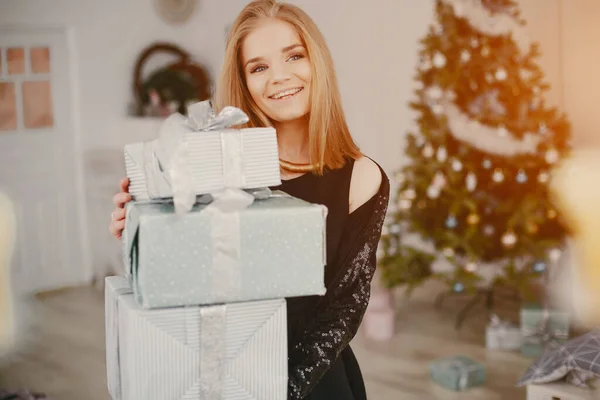 Bellezza ragazza di Natale — Foto Stock