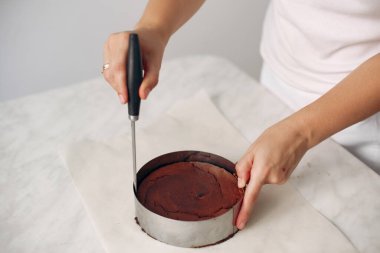 Fırında çikolatalı pasta..