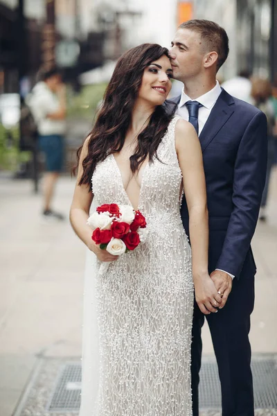 Casamento em uma cidade — Fotografia de Stock