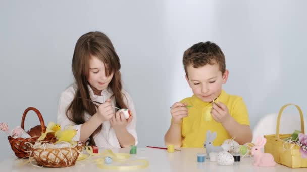 面白い子供たちストック動画 ロイヤリティフリー面白い子供たち動画 Depositphotos