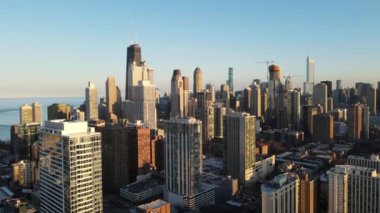 Günbatımında Chicago Şehir Manzarası - Havadan Görünüm