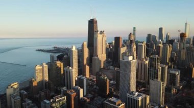 Günbatımında Chicago Şehir Manzarası - Havadan Görünüm