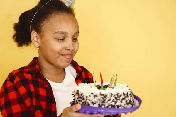 Little African beautiful girl celebrate her birthday — Stock Photo, Image