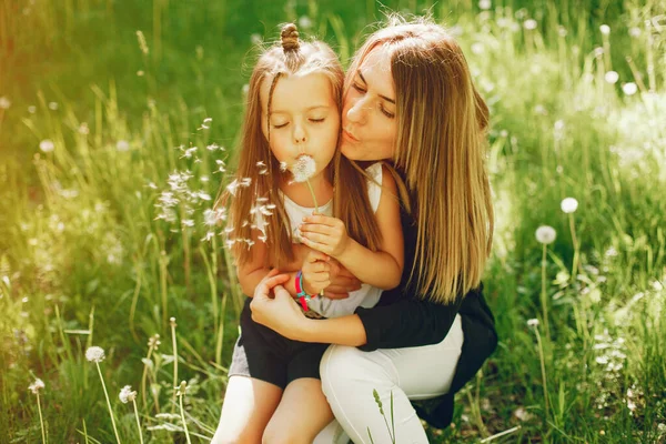 Madre con hija — Foto de Stock