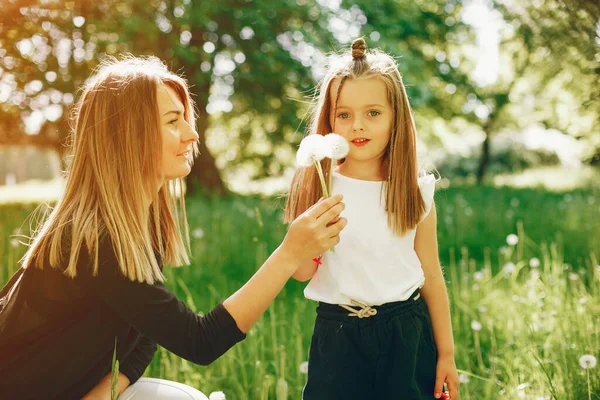 Mother with daughter — Stock Photo, Image