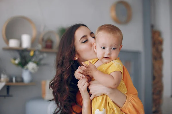 Mother playing with little daughter at home — Stock Photo, Image