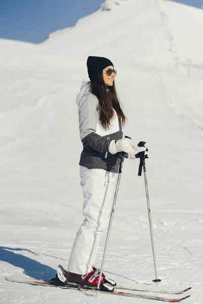 Frau im Skigebiet in Colorado — Stockfoto
