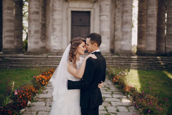 Casamento lindo casal — Fotografia de Stock