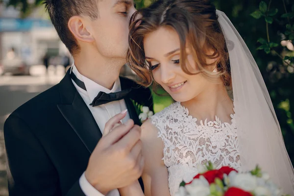 Día de la boda hermosa pareja —  Fotos de Stock