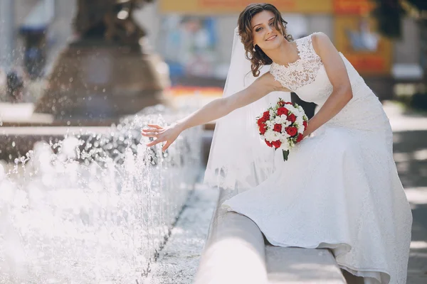 Dia do casamento casal bonito — Fotografia de Stock