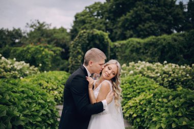 güzel sarışın Düğün çifti