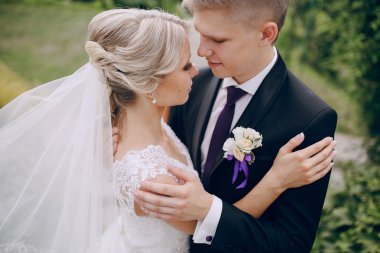 güzel sarışın Düğün çifti