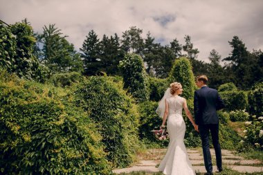 güzel sarışın Çift