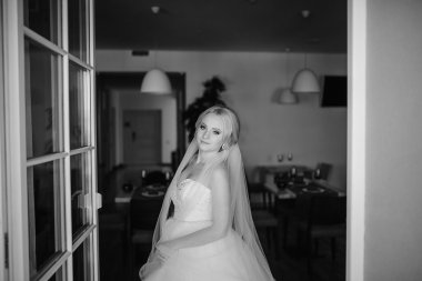 sarışın gelini onu damadı ile