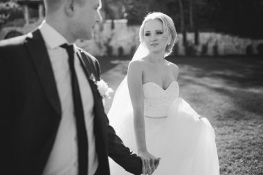 sarışın gelini onu damadı ile