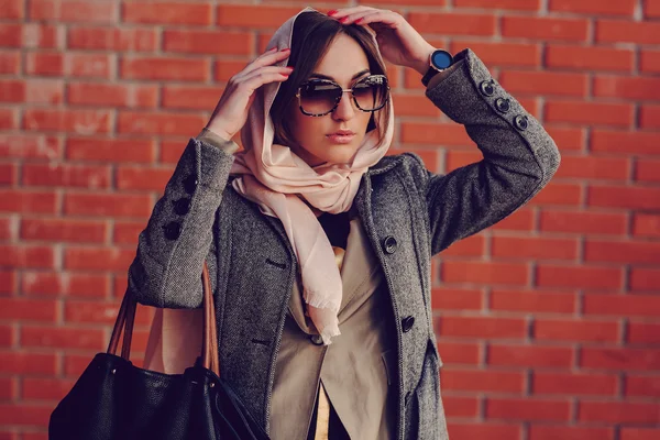 Hermosa mujer de moda — Foto de Stock