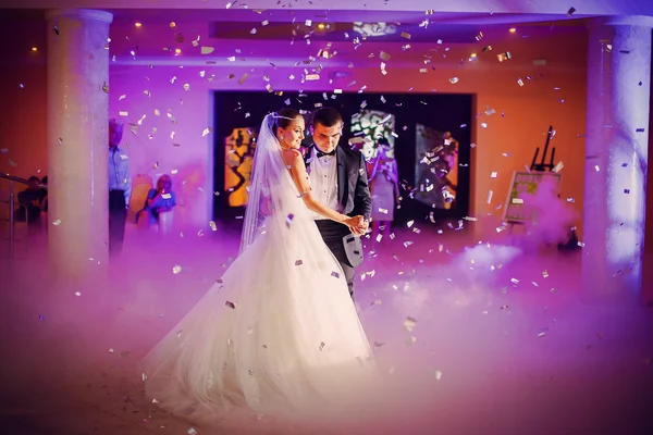 Primer baile de boda — Foto de Stock